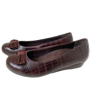 Vionic Orthaheal Lydia Croc-Embossed Leather Low Wedge Ballet Shoes